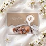 Zaproszenia na chrzest ze zdjęciem i falowanym wycięciem - Klaudia