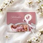 Zaproszenia na chrzest ze zdjęciem i falowanym wycięciem - Klaudia