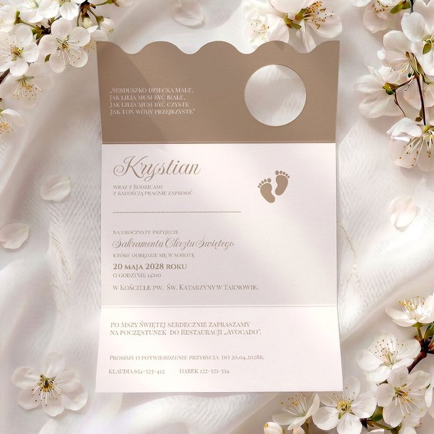Zaproszenia na chrzest ze zdjęciem i falowanym wycięciem - Klaudia