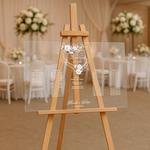 Akrylowa tablica z usadzeniem gości poziomo Araiana2