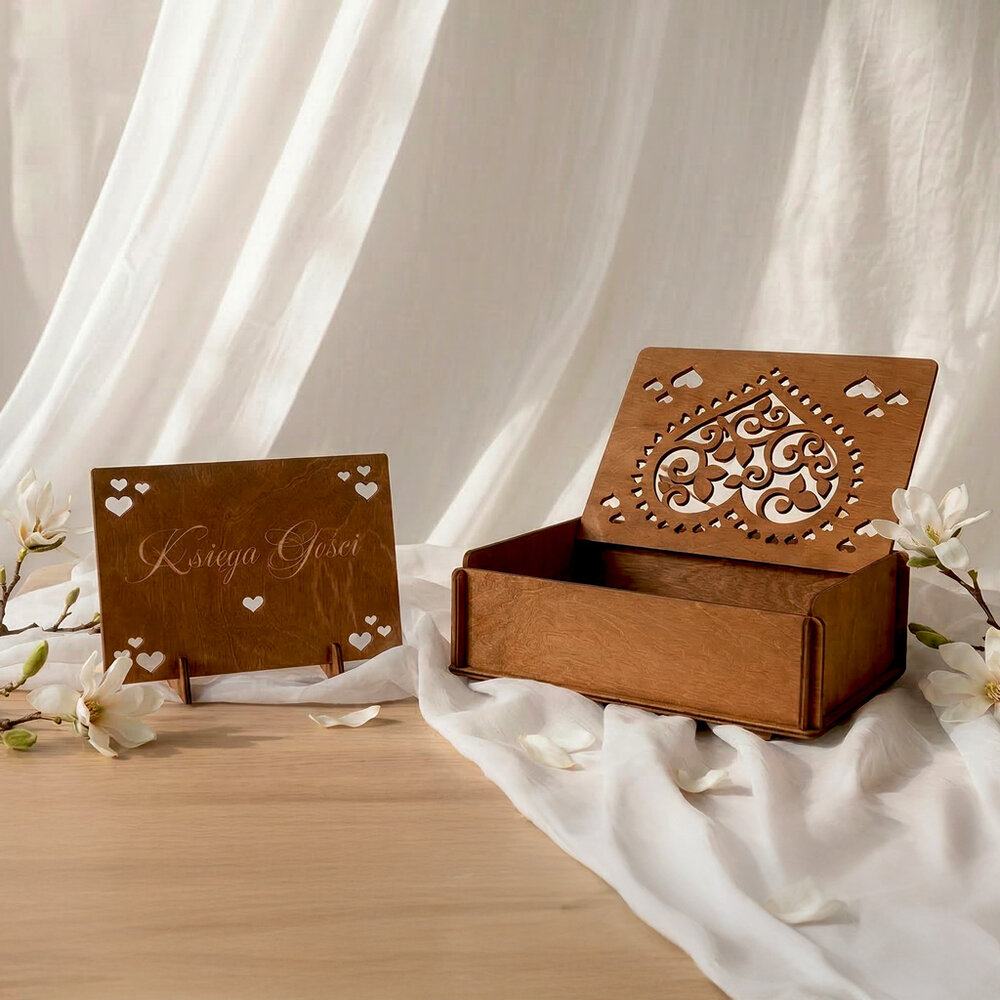 Drewniana księga gości weselnych na wesele białe tło- Serce
